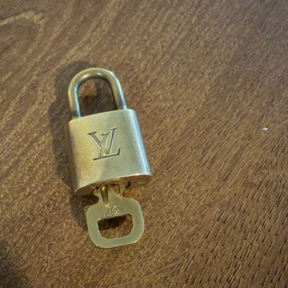 Louis Vuitton Gold Lock Key Holder #317